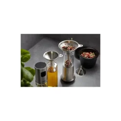 Lot de 3 mini entonnoirs ø 7,5 + 5,5 + 4,5 cm inox