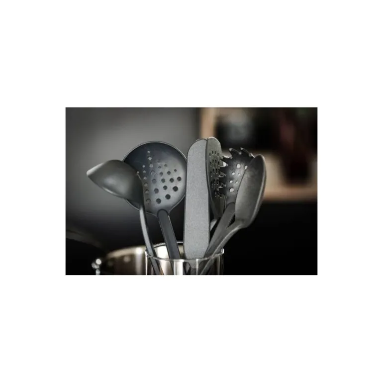 Pelle perforée en polyamide gris givré