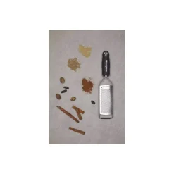 Râpe lame grains fins gourmet noire