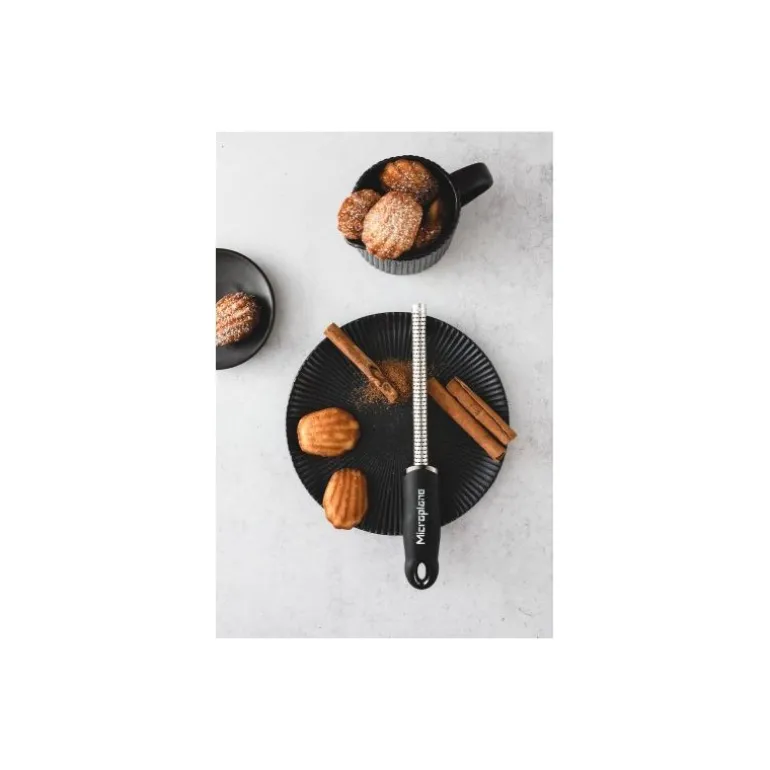 Râpe à épices premium noire
